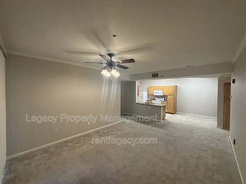 2 bed, 2.0 bath, 1016 sqft, $2,200 — Photo 2