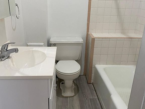 3rd image of 1800 Waverly St APT 4