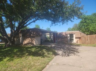 6803 Trail Lake Dr, Fort Worth, TX 76133