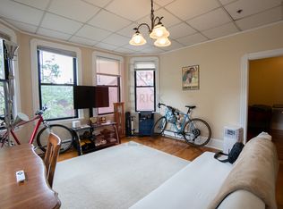 37 Joy St APT 7, Boston, MA 02114