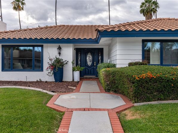 4967 Chapala Dr