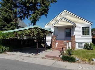 105 E Bartlett Ave, Omak, WA 98841