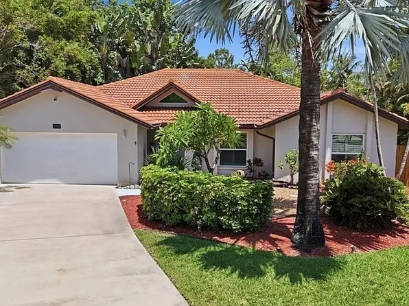 27160 Edenbridge Ct, Bonita Springs, FL 34135