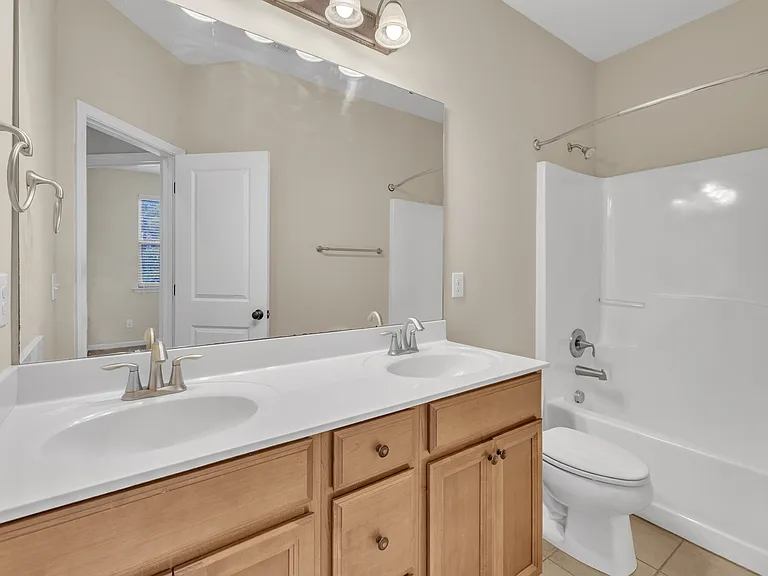 1333 Alemany St — Photo 32
