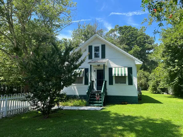 7177 Janes Ln, Chincoteague Island, VA 23336