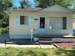 29511 Grandview St, Inkster, MI 48141