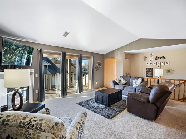 967 Roseland DRIVE #4, Kewaskum, WI 53040