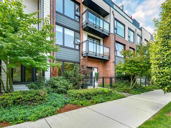 525 E 2nd St #127, North Vancouver, BC V7L 1E1