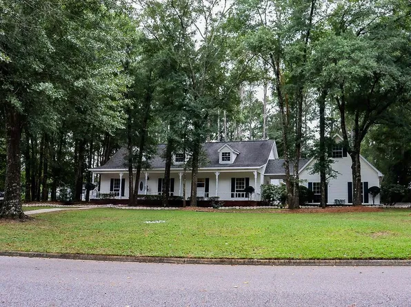 207 Remington Dr, Dothan, AL 36303