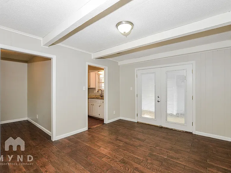 2154 Ashland Dr — Photo 10