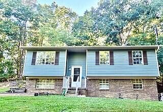 1st image of 2115 Greendale Dr NE