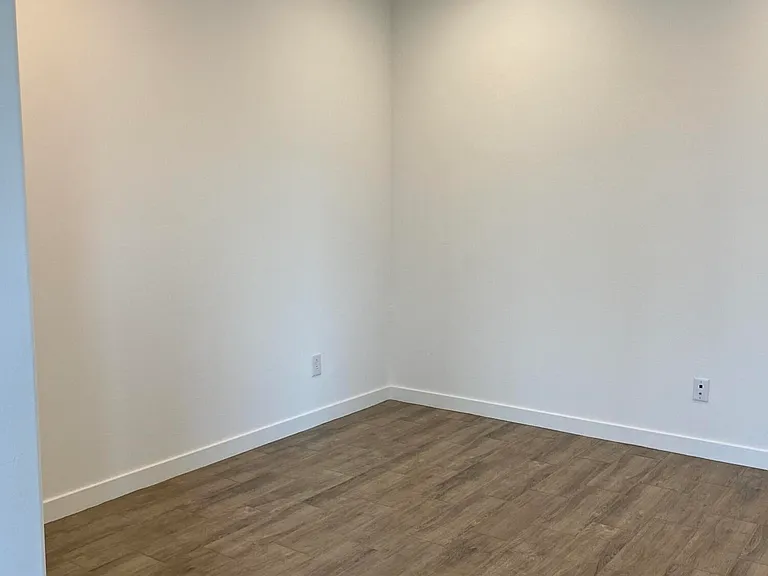 9426 W Sells Dr — Photo 13