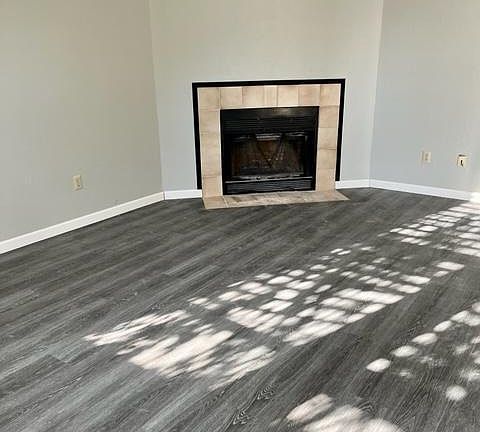 3rd image of 8195 Essen Way