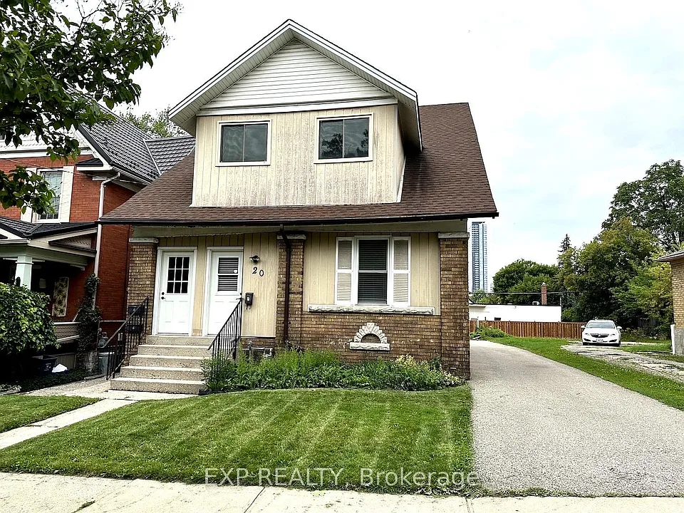20 Cameron St N #3