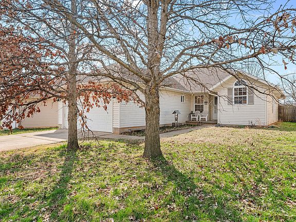 2nd image of 705 N Jonathan Avenue