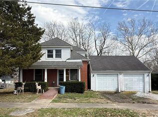 403 Chestnut St, Richmond, MO 64085