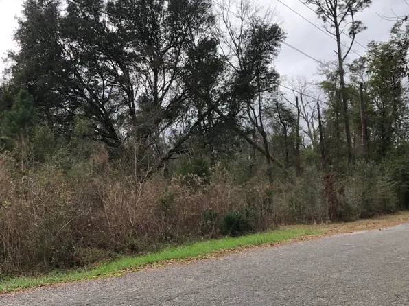 1101 Wynn Dr, Chipley, FL 32428