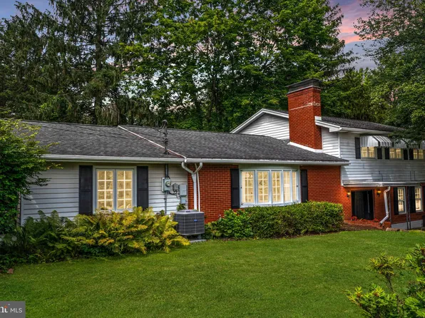 102 W Marylyn Ave, State College, PA 16801