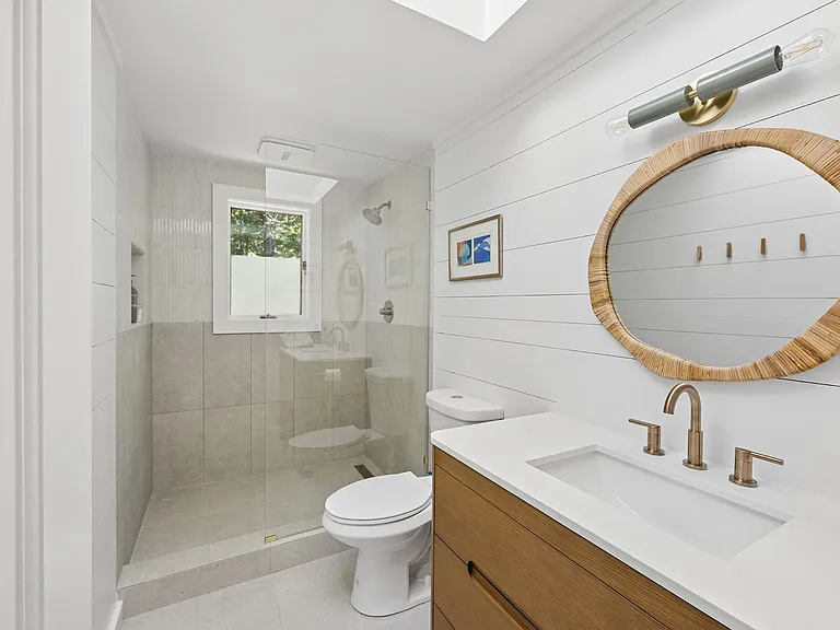 56 Underwood Dr — Photo 36