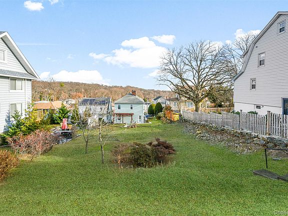 3rd image of Pinebrook Road