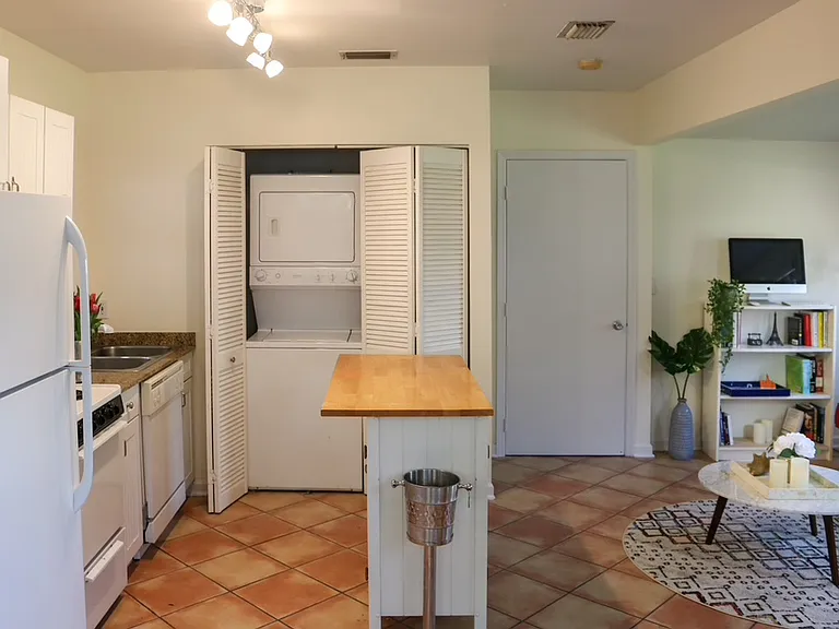 808 1/2 Flamingo Dr — Photo 9