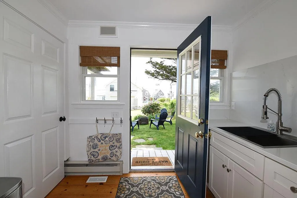 2 bed, 908 sqft, $2,650 — Photo 3