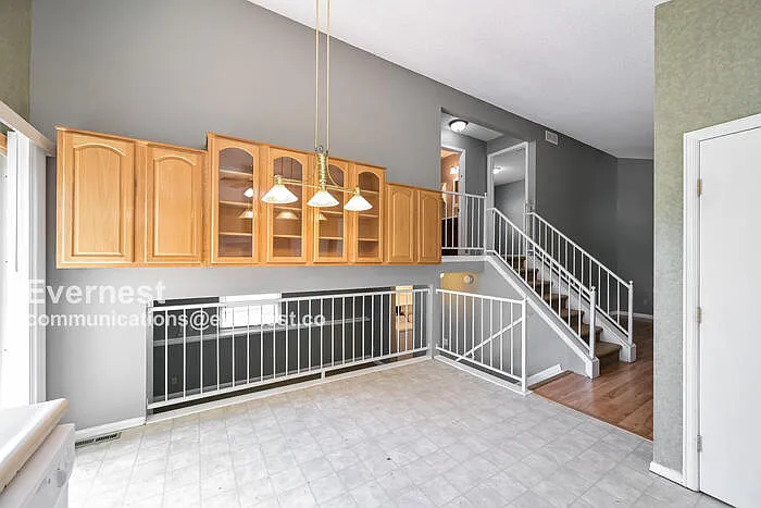 3 bed, 2.0 bath, 1216 sqft, $2,550 — Photo 4