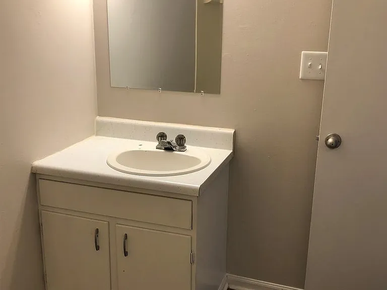 807 S Randolph St — Photo 12