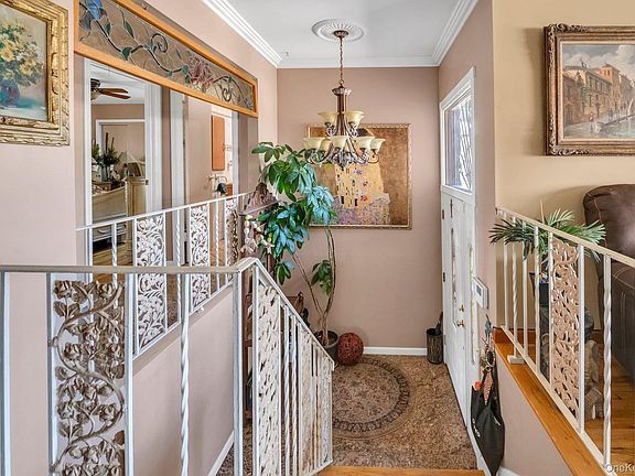 3rd image of 138-10 11 Avenue
