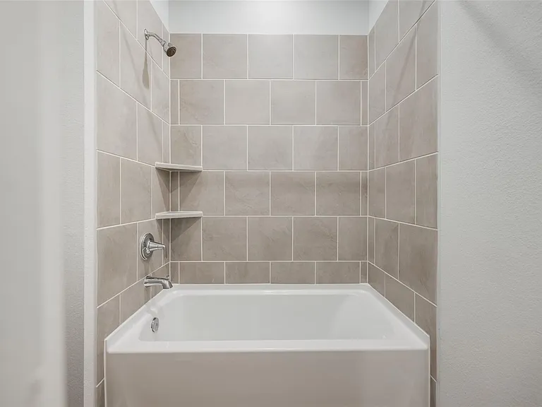 12534 Nueces River Dr — Photo 29