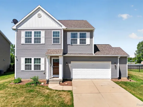 3524 Amber Oaks Dr, Howell, MI 48855