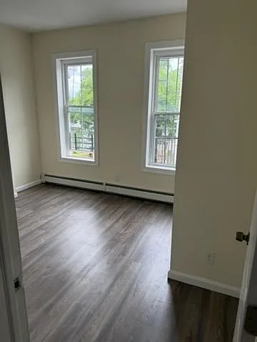 55 Carpenter Ave #3 — Photo 5