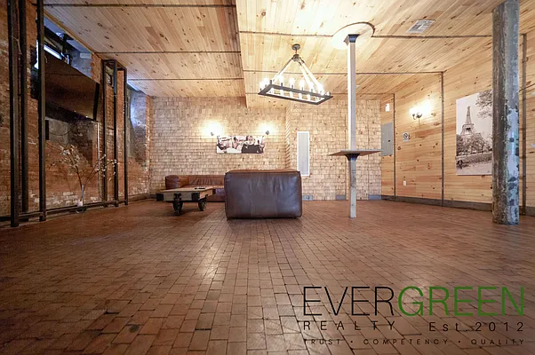 Rented by Evergreen Apartments BK | media 31