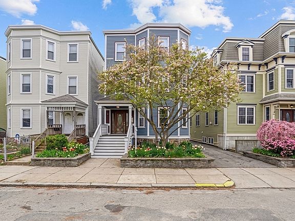 2nd image of 5 Mount Vernon St #2