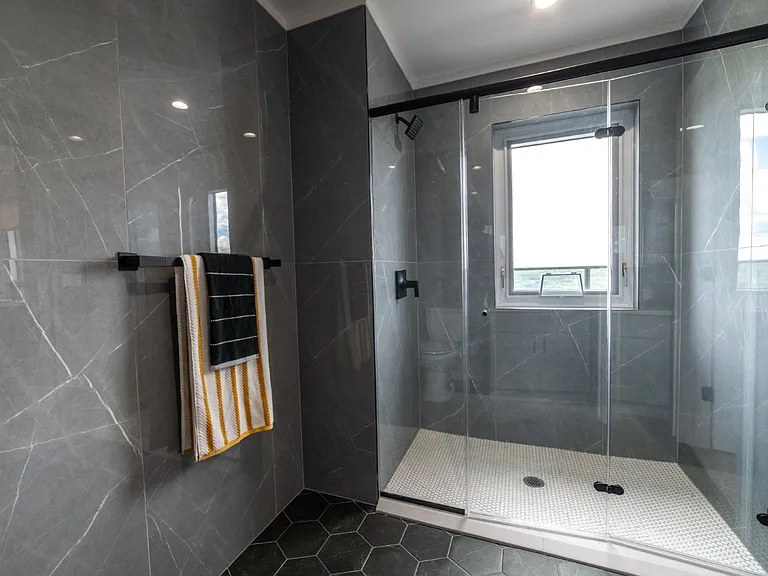 3745 Riverdale Ave #2 — Photo 7