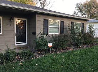 1718 SW Fairmont Rd, Topeka, KS 66604