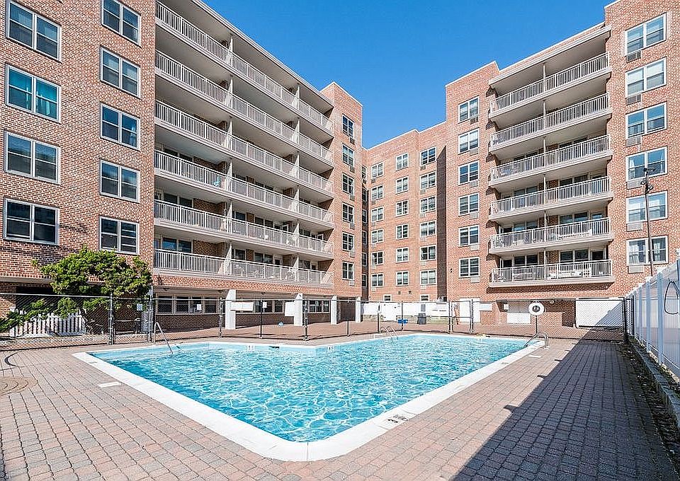 1st image of 410 E Broadway APT 2A