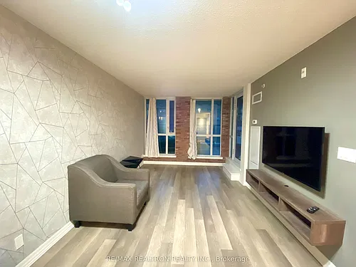 80 Esther Lorrie Dr #221 Photo 1