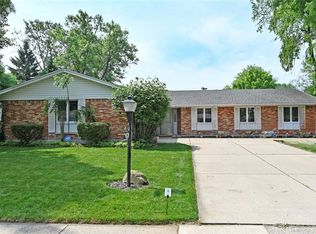 2244 Berrycreek Dr, Dayton, OH 45440