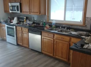 109 W Callie St, Sesser, IL 62884