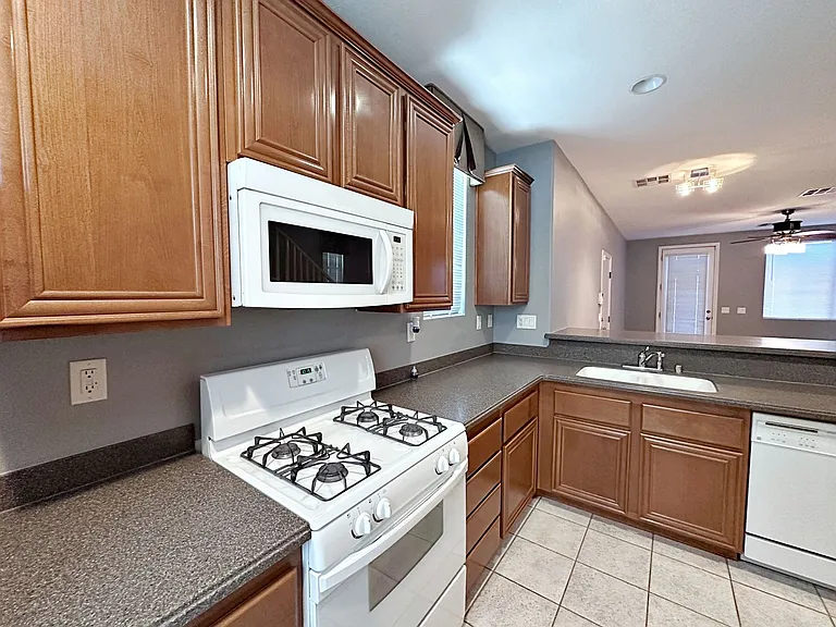 5241 Pendergrass St — Photo 6