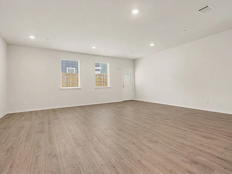 125 Arbor Dr — Photo 5