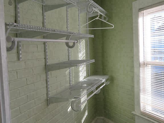 Walk in closet