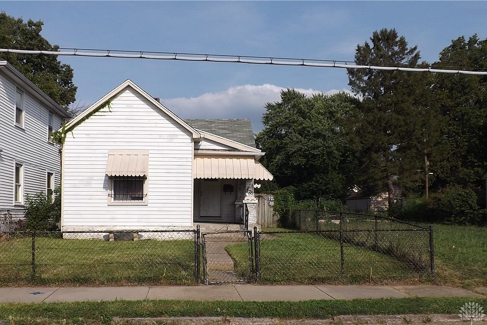 1st image of 228 S Irwin St