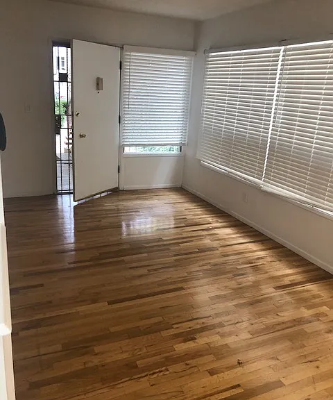 611 N Flores St #3 — Photo 1