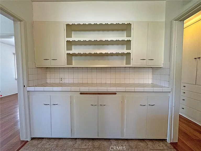 1609 E Chevy Chase Dr #1611 — Photo 10