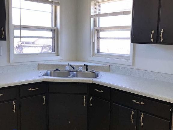 4th image of 319 Nye St #10269892