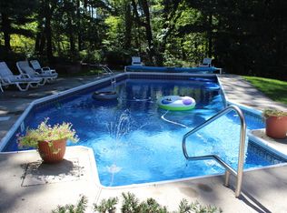 35 Weedon Dr, West Milford, NJ