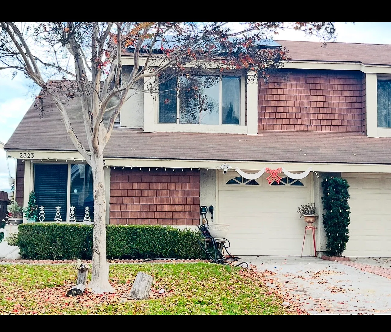 2323 Donnington Way — Photo 1