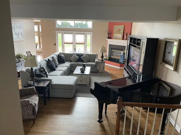 217 Cypress Knoll Dr, Sewickley, PA 15143